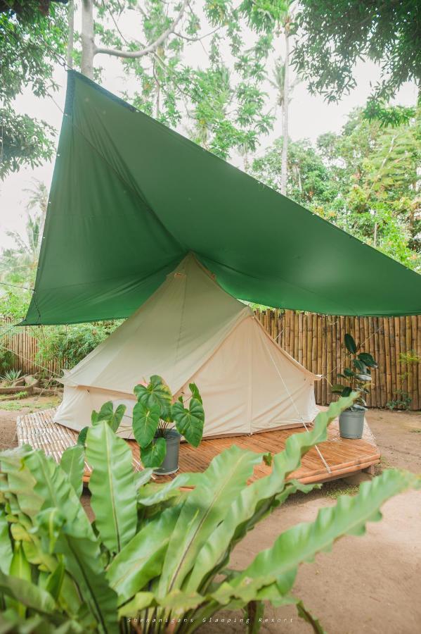 Shenanigans Glamping Resort Zamboanguita (Visayas) Exterior foto