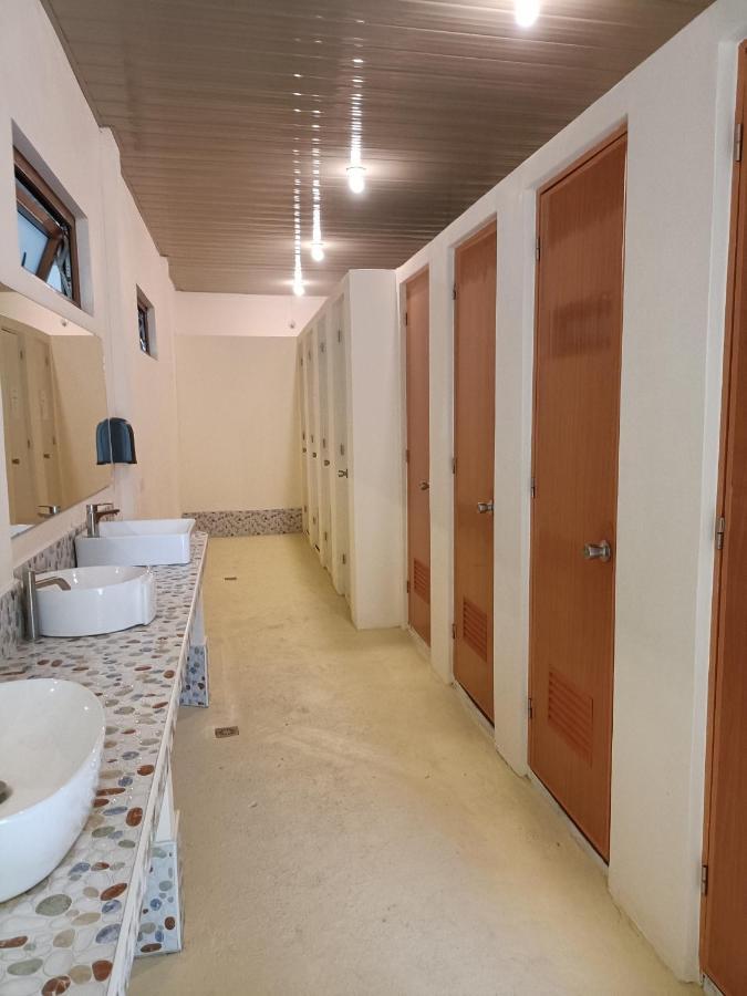 Shenanigans Glamping Resort Zamboanguita (Visayas) Exterior foto