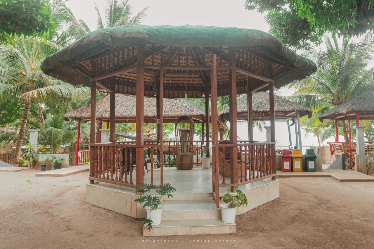 Shenanigans Glamping Resort Zamboanguita (Visayas) Exterior foto